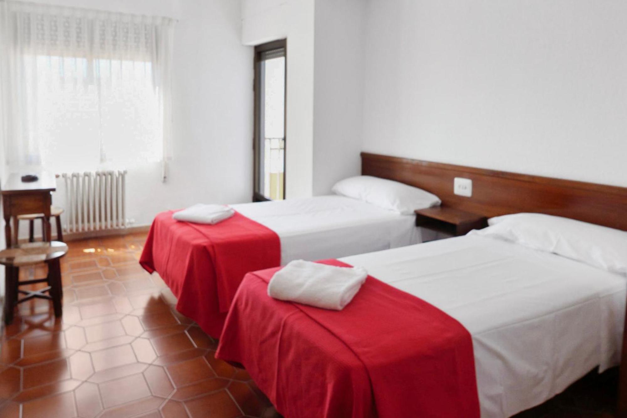 Hostal La Torre Benicàssim Buitenkant foto