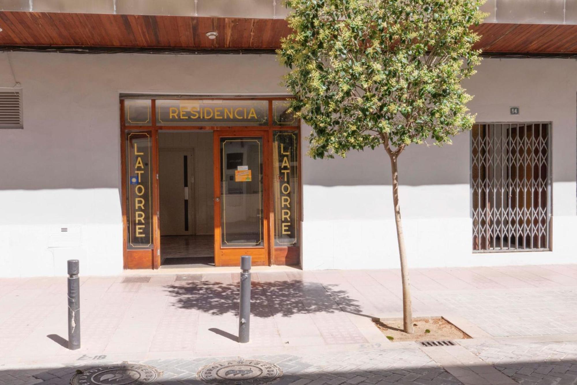 Hostal La Torre Benicàssim Buitenkant foto